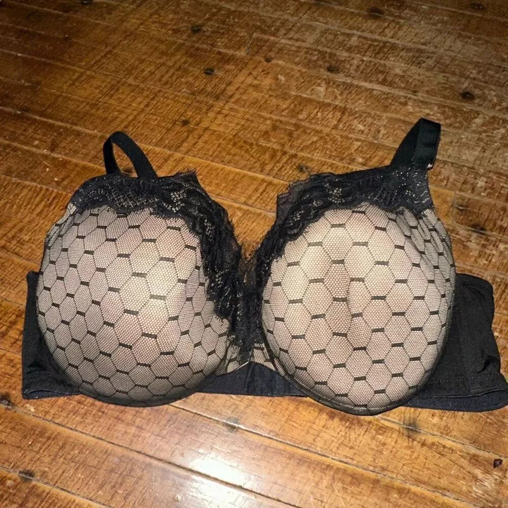Cacique black and nude lacy lightly lined Balconette 40DD bra